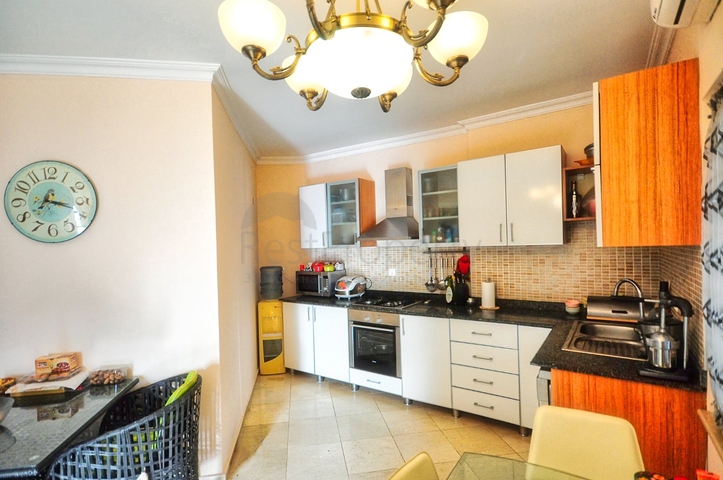 منزل خاص مع 3 غرف نوم في جاميوفا كيمير