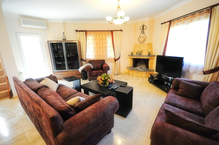 منزل خاص مع 3 غرف نوم في جاميوفا كيمير