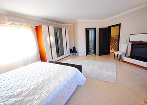 منزل خاص مع 3 غرف نوم في جاميوفا كيمير