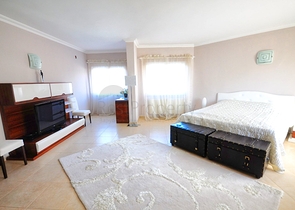 منزل خاص مع 3 غرف نوم في جاميوفا كيمير