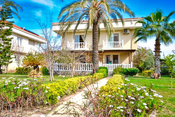 فيلا 4 + 1 على مسافة قريبة من البحر في جاميوفا