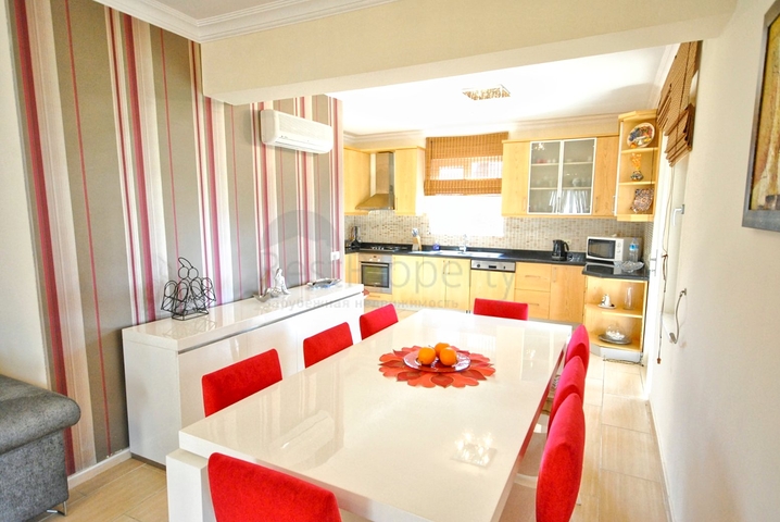 فيلا 4 + 1 على مسافة قريبة من البحر في جاميوفا