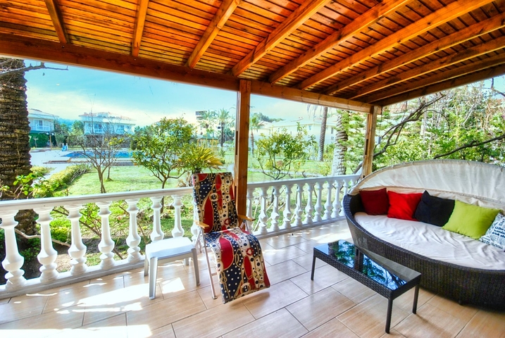 فيلا 4 + 1 على مسافة قريبة من البحر في جاميوفا