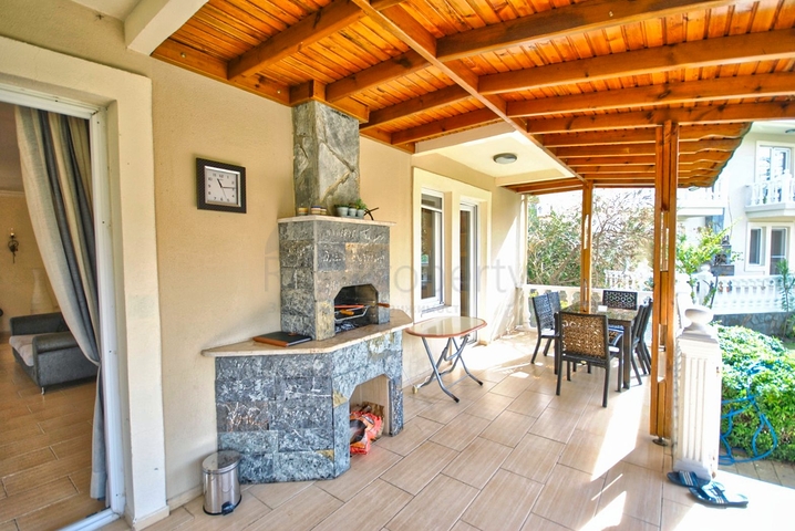 فيلا 4 + 1 على مسافة قريبة من البحر في جاميوفا