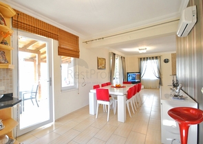 فيلا 4 + 1 على مسافة قريبة من البحر في جاميوفا