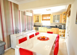 فيلا 4 + 1 على مسافة قريبة من البحر في جاميوفا