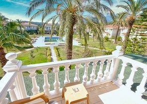 فيلا 4 + 1 على مسافة قريبة من البحر في جاميوفا