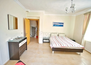 فيلا 4 + 1 على مسافة قريبة من البحر في جاميوفا