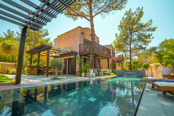 فيلا فاخرة - 5 غرف وصالة - في بودروم 