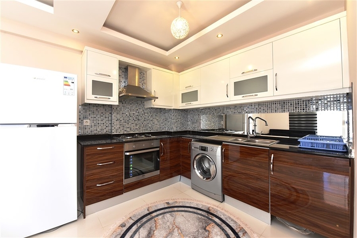 شقة انيقة - بالكون واسع - اطلالة مفتوحة -تصميم غرفة وصالة -في مهموتلار / الانيا 