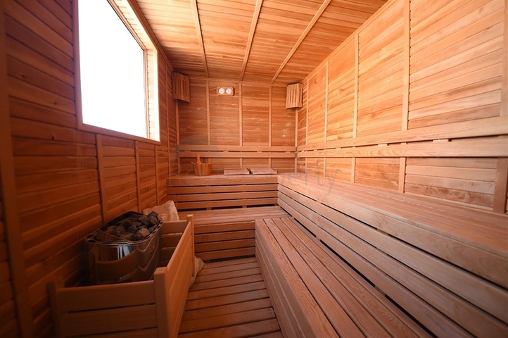 شقة انيقة - بالكون واسع - اطلالة مفتوحة -تصميم غرفة وصالة -في مهموتلار / الانيا 