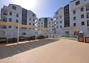 مجمع سكني حديث - جانب المشفى - شقة 2 غرفة وصالة - في اوبا / الانيا 