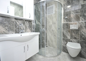 مجمع سكني حديث - جانب المشفى - شقة 2 غرفة وصالة - في اوبا / الانيا 