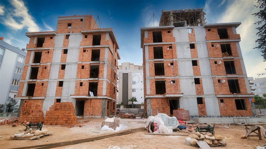 شقق فسيحة 2 + 1 قيد الإنشاء في مراد باشا أنطاليا