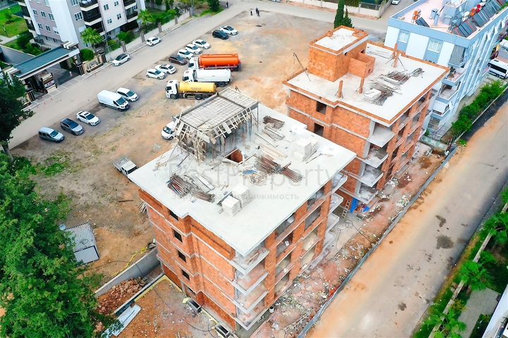 شقق فسيحة 2 + 1 قيد الإنشاء في مراد باشا أنطاليا