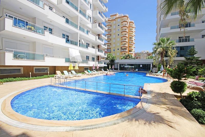 موقع مميز - تراس واسع - 3 غرف وصالة مفروشة - في مهموتلار / الانيا 