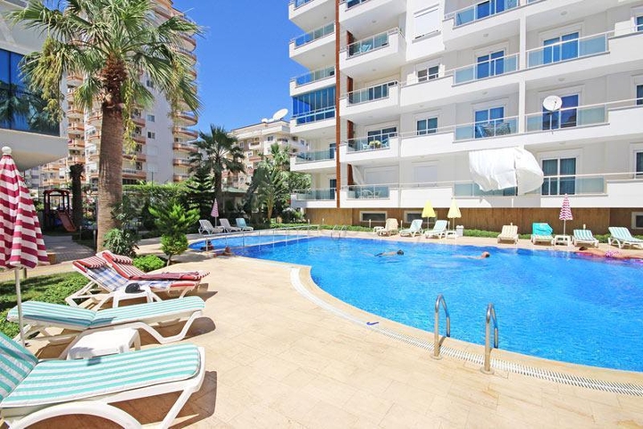 موقع مميز - تراس واسع - 3 غرف وصالة مفروشة - في مهموتلار / الانيا 