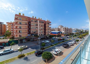 موقع مميز - تراس واسع - 3 غرف وصالة مفروشة - في مهموتلار / الانيا 