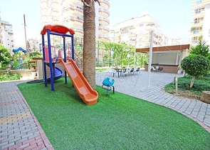 موقع مميز - تراس واسع - 3 غرف وصالة مفروشة - في مهموتلار / الانيا 