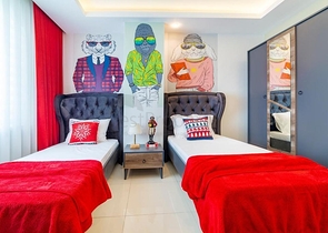 موقع مميز - تراس واسع - 3 غرف وصالة مفروشة - في مهموتلار / الانيا 