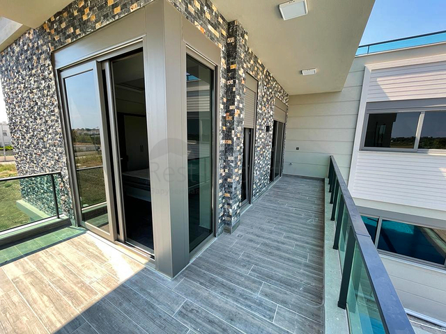 فلل 4 + 1 في المرحلة النهائية من البناء في انطاليا