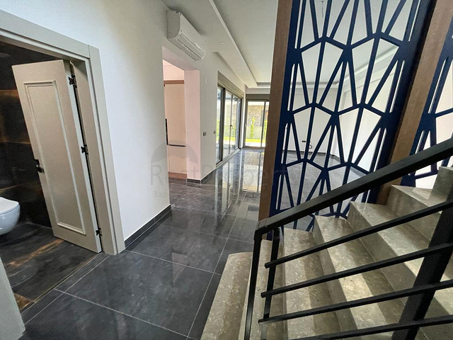 فلل 4 + 1 في المرحلة النهائية من البناء في انطاليا