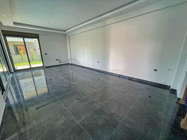 فلل 4 + 1 في المرحلة النهائية من البناء في انطاليا