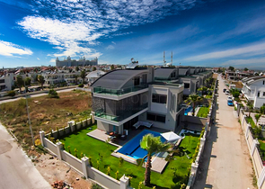 فلل 4 + 1 في المرحلة النهائية من البناء في انطاليا