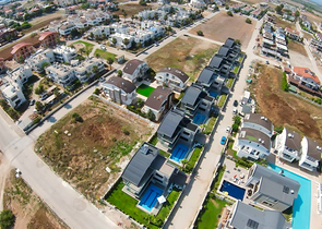 فلل 4 + 1 في المرحلة النهائية من البناء في انطاليا