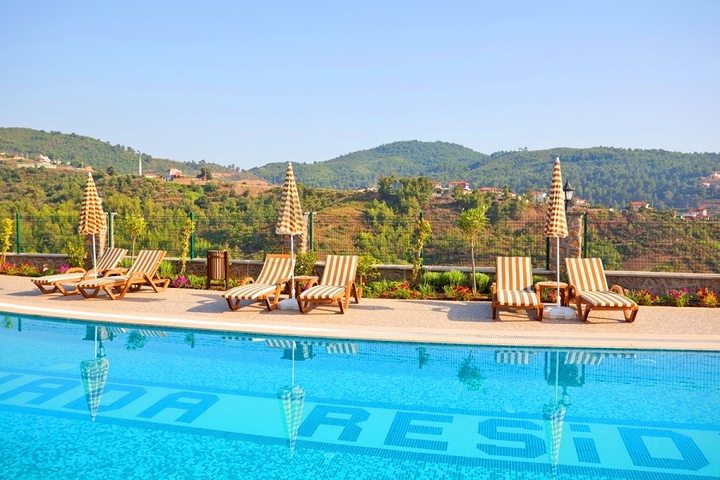 مجمع فاخر - شقة عائلية انيقة -2 غرفة وصالة -في كارجي جاك / الانيا