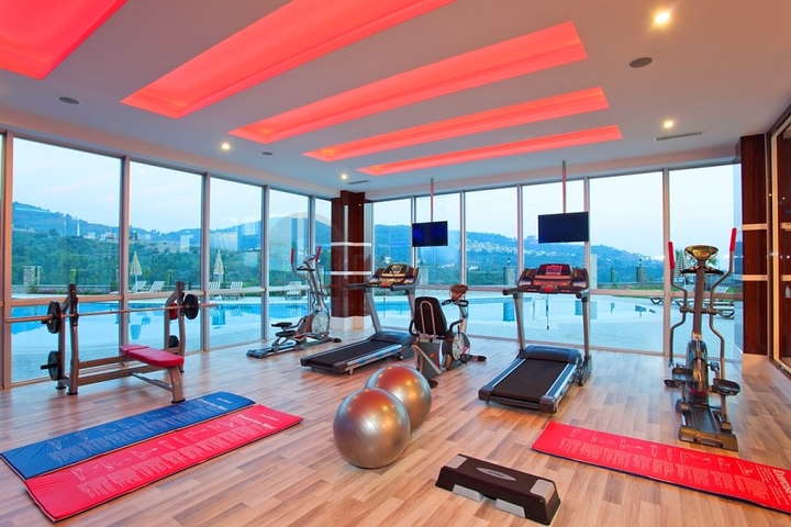 مجمع فاخر - شقة عائلية انيقة -2 غرفة وصالة -في كارجي جاك / الانيا