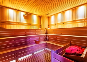 مجمع فاخر - شقة عائلية انيقة -2 غرفة وصالة -في كارجي جاك / الانيا