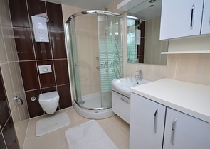 مجمع فاخر - شقة عائلية انيقة -2 غرفة وصالة -في كارجي جاك / الانيا