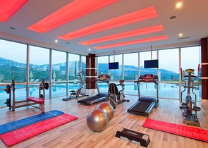 مجمع فاخر - شقة عائلية انيقة -2 غرفة وصالة -في كارجي جاك / الانيا