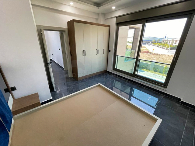 فلل 4 + 1 مع مسبح خاص في قادرية بيليك