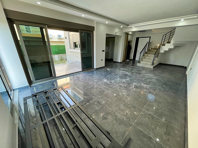 فلل 4 + 1 مع مسبح خاص في قادرية بيليك