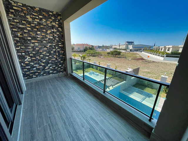 فلل 4 + 1 مع مسبح خاص في قادرية بيليك