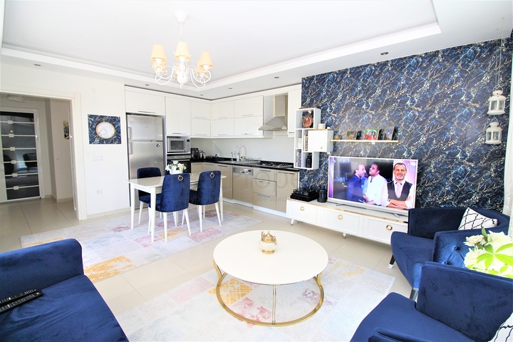 اطلالة مفتوحة -شقة عائلية 2 غرفة وصالة - فرش انيق -في مهموتلار / الانيا 