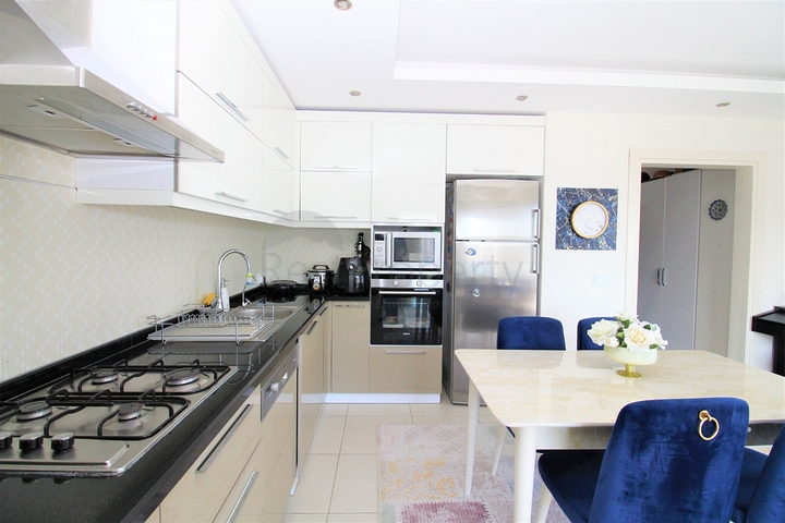 اطلالة مفتوحة -شقة عائلية 2 غرفة وصالة - فرش انيق -في مهموتلار / الانيا 