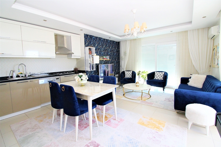 اطلالة مفتوحة -شقة عائلية 2 غرفة وصالة - فرش انيق -في مهموتلار / الانيا 