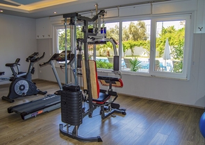 اطلالة مفتوحة -شقة عائلية 2 غرفة وصالة - فرش انيق -في مهموتلار / الانيا 