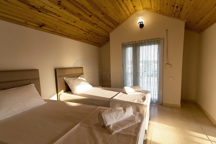 فيلا 4 + 1 مع مسبح على مسافة قريبة من الشاطئ في بيليك