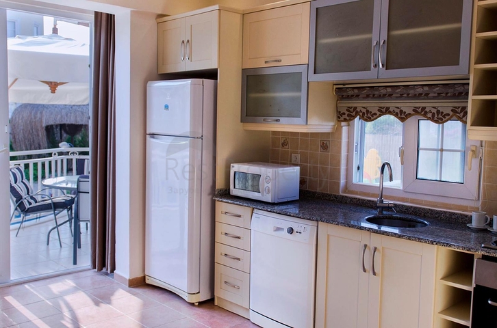 فيلا 4 + 1 مع مسبح على مسافة قريبة من الشاطئ في بيليك