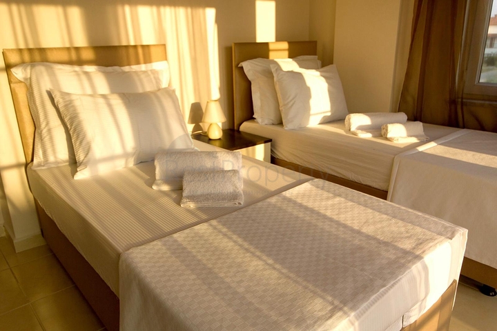 فيلا 4 + 1 مع مسبح على مسافة قريبة من الشاطئ في بيليك