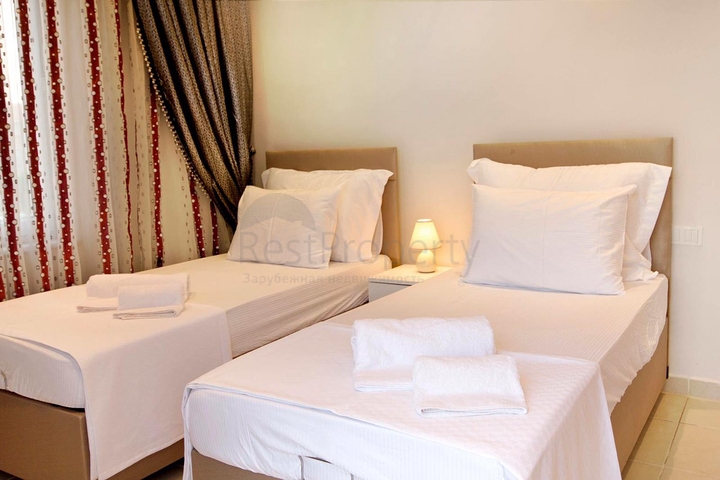 فيلا 4 + 1 مع مسبح على مسافة قريبة من الشاطئ في بيليك