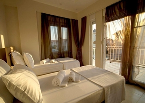 فيلا 4 + 1 مع مسبح على مسافة قريبة من الشاطئ في بيليك