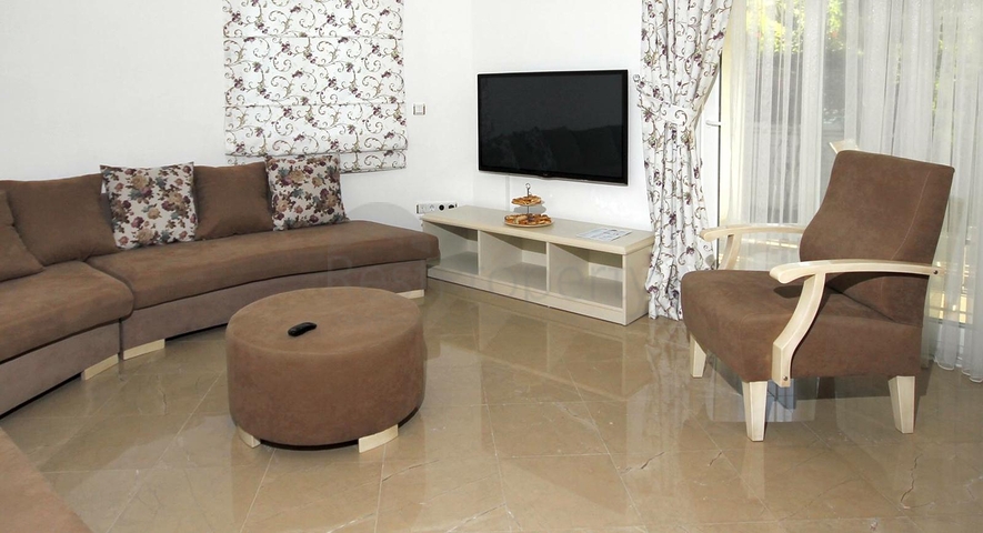 فيلا 3 + 1 مفروشة مع مسبح خاص في بيليك