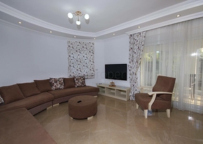 فيلا 3 + 1 مفروشة مع مسبح خاص في بيليك