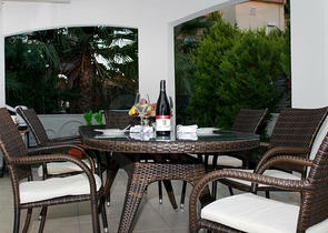 فيلا 3 + 1 مفروشة مع مسبح خاص في بيليك