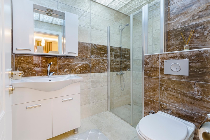 اطلالة بحر -شقة فاخرة 2 غرفة وصالة - في مهموتلار / الانيا 